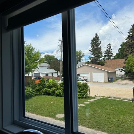 Walking Distance To St Boniface, Easy Parking Villa Winnipeg Kültér fotó