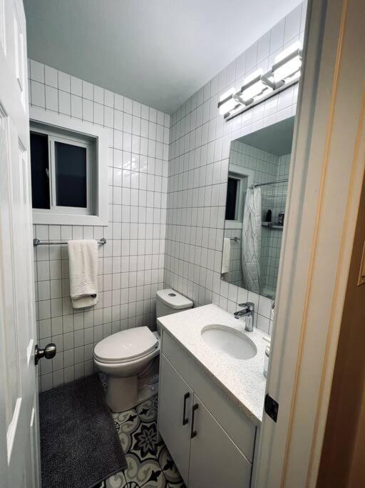 Walking Distance To St Boniface, Easy Parking Villa Winnipeg Kültér fotó