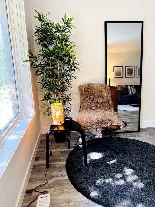 Walking Distance To St Boniface, Easy Parking Villa Winnipeg Kültér fotó