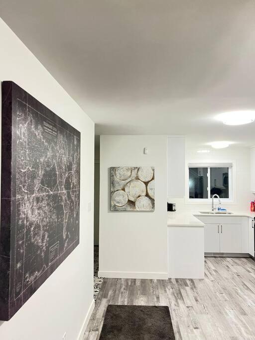Walking Distance To St Boniface, Easy Parking Villa Winnipeg Kültér fotó